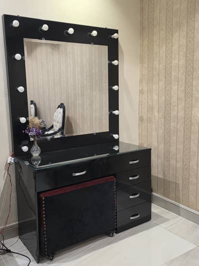 Dressing table for sale