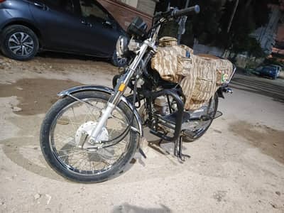 unregistered 2025 black gold edition Honda 125