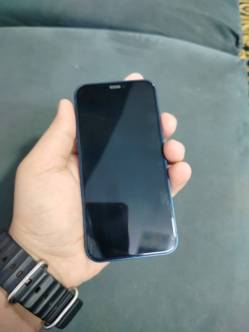 iPhone 12 mini 4