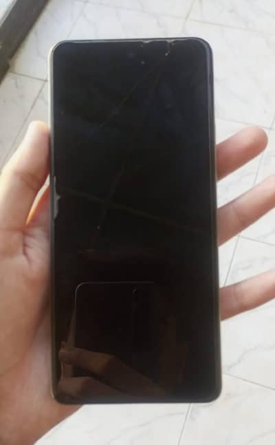 INFINIX HOT 40| 256 STORAGE| Lush gold colour | complete box |