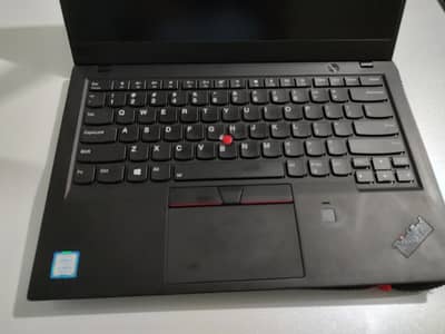 Lenovo Thinkpad X1 Carbon Ci5 8th Gen 8GB Ram 256GB nvmv 14" Display