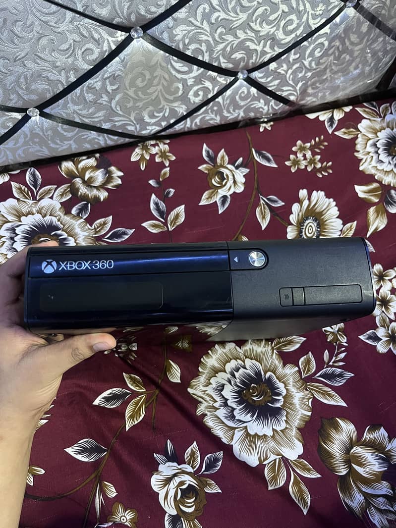 Xbox 360 E-slim 3