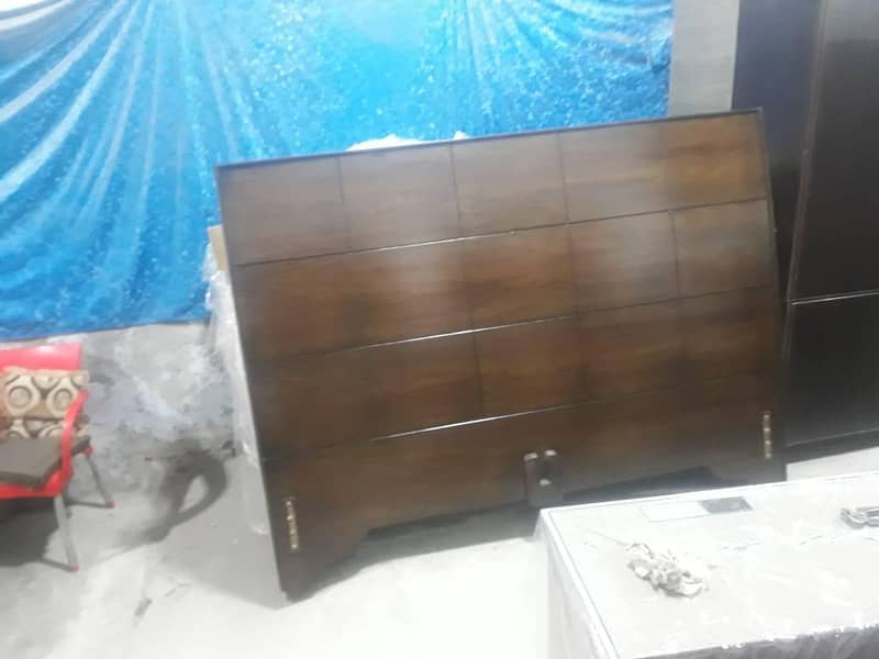 Bed dressing side tibals 16