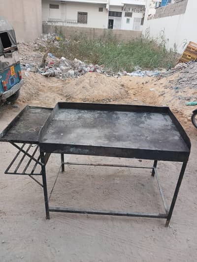 heavy iron table 5 feet