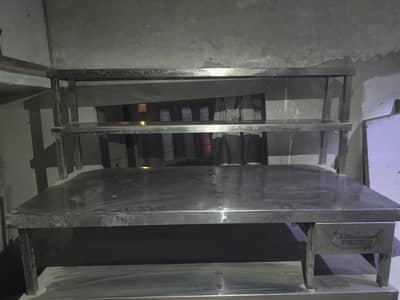 KITCHEN WORKING TABLE