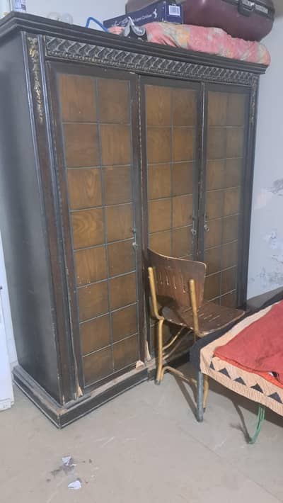 used furniture damaged condition