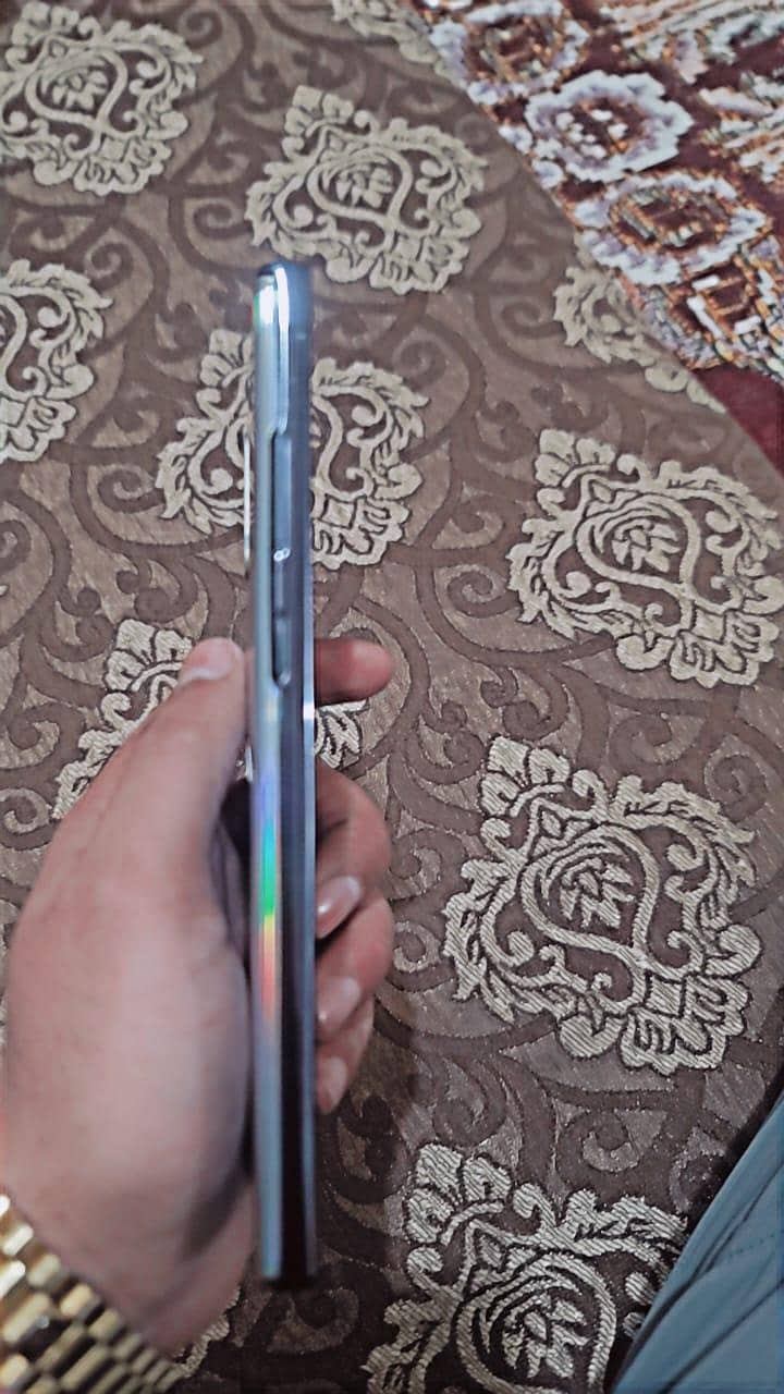 note 10 plus 1