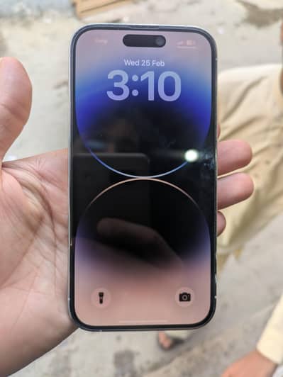 Iphone 14pro in lush condition