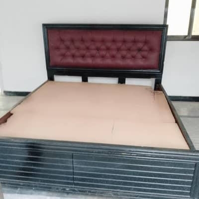 wooden king size bed black and maroon
