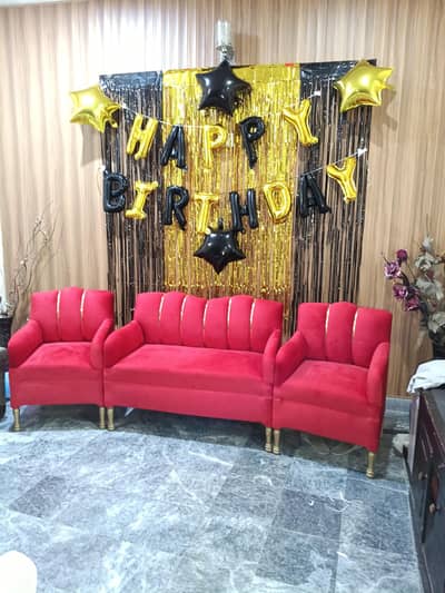 slightly used Poshish and sofa quality 10/10