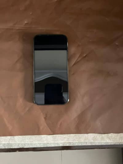 iphone 13 pro 10/10 condition