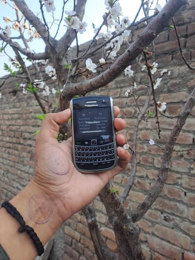 BLACKBERRY 9650 WITH BOX 03157731988
