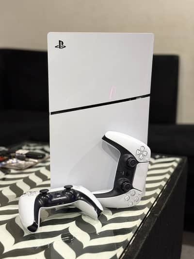 SONY PS5 1TB for sale just used a week. With one controller only