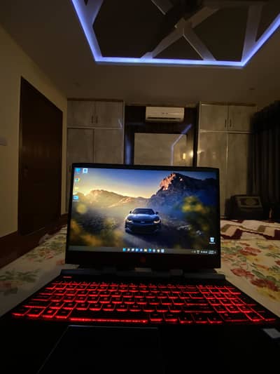 HP Omen 15, i5 8th Gen, Nvidia GTX 1050 Ti