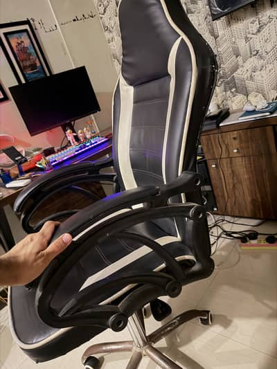 Gaming chair