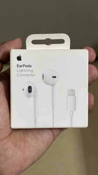 Apple earpods 100% original lighting Connector
