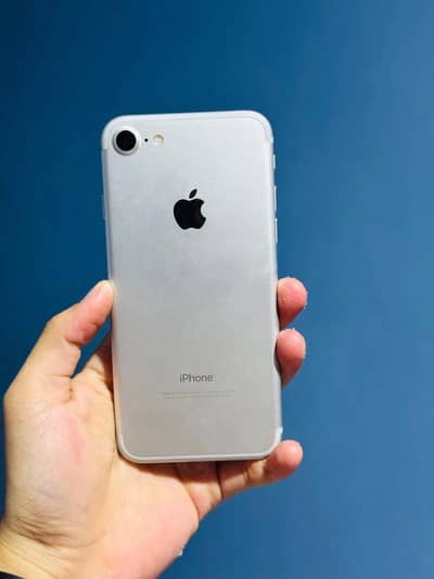 iPhone 7 128 GB for sale only WhatsApp number 0346/84/44/939