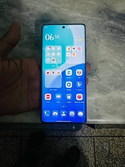 infinix note 40pro 12+8gb ram 256 memory