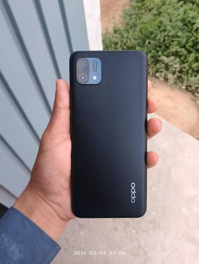 oppo 4/64 urgnt sal Full genuine  0,3,0,9,7,3,7,3,5,3,4 whtsap