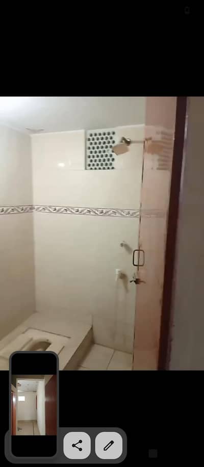 one bed lounge flat available for rent