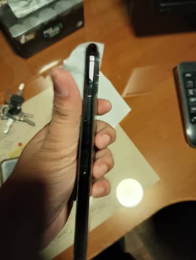 iphone 11 pro max non pta factory unlocked 256 gb battery health 74%