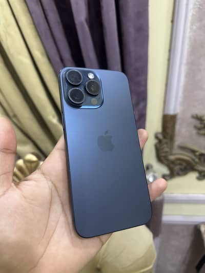 iPhone 15 Pro Max jv