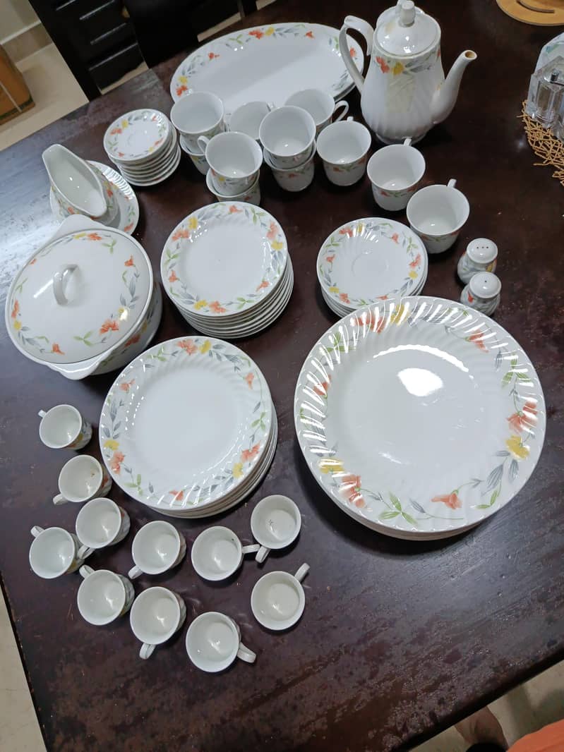 Multiple Imported Dinnerware & Serving Sets – Premium Quality 1