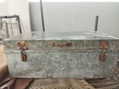 2 Small Trunks in  discounted Price