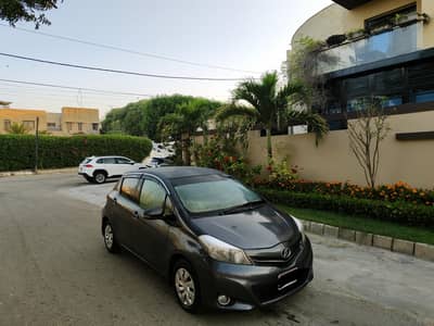 TOYOTA VITZ F . 10cc MODEL 2011 REG. 2015 ORIGINAL GUN METALLIC COLOR