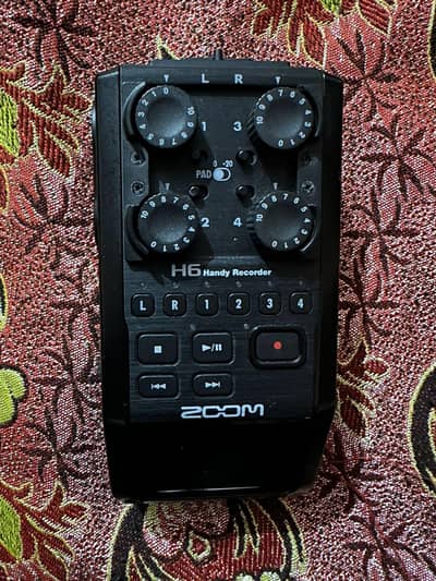 Zoom H6 Mic Handy Recorder