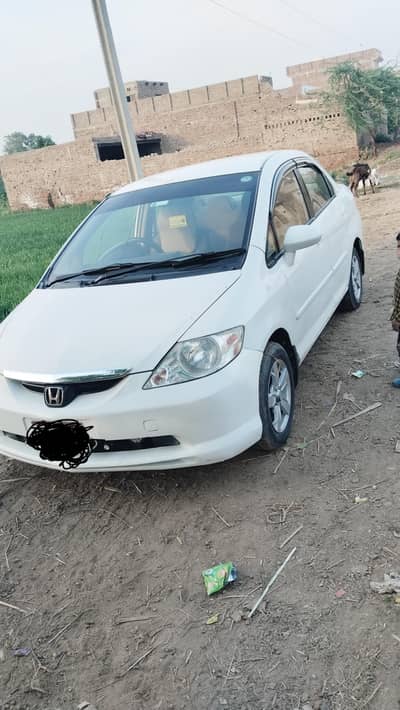 1720 Honda city 2005 model chat Pilar janian tayr new 100 %