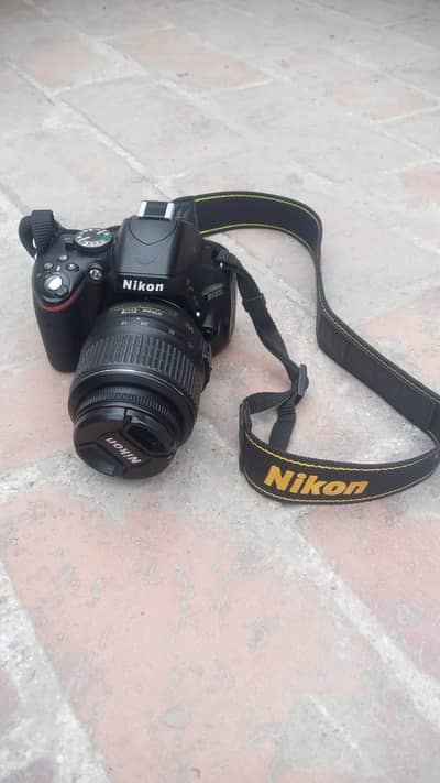 Nikon D5100 very good condition