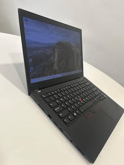 Lenovo Thinkpad T480s | 512GB SSD | 16GB RAM | Core I7 | 8th Generatio