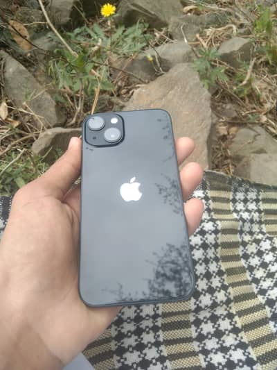 iPhone 13 in lush condition