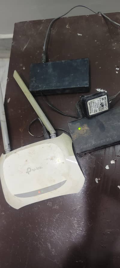tplink router with adaptor and with two power bank 9 volt
