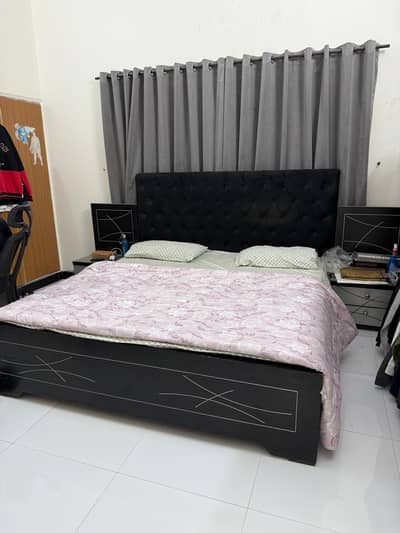 Bed Room Set  strong and good condition