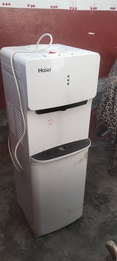 Haier water dispenser