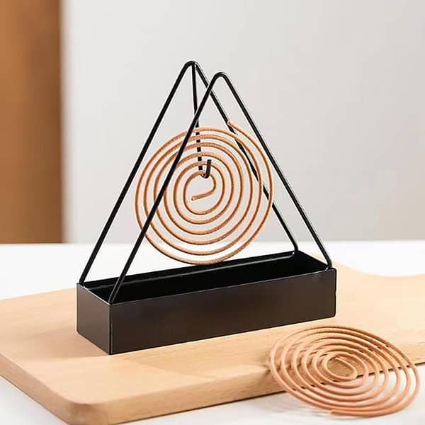 Unique Gadgets Triangular Wrought Iron Mosquito Coil Holder with Tray - Space-Saving Decor for Home