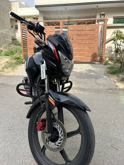 Honda cb150F beast ride. kept with care