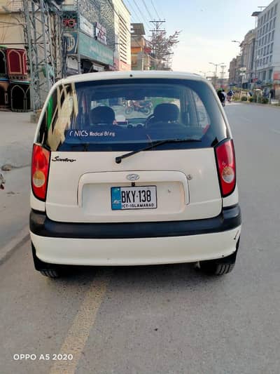 Santro club 2004 (worth buying car cz of excellent condition)