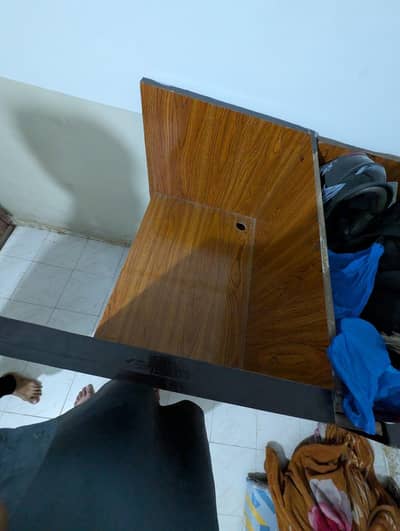 sell for study tables 3 tables 1 tabler 3000