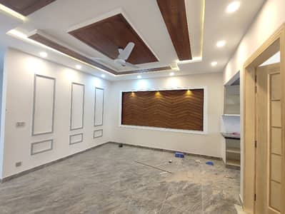 Corner House For Sale In G15 Size 10 Marla Near To Markaz Mini Market Park Masjid Best Location More Five Options Available