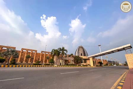 5 Marla next to masjid and park