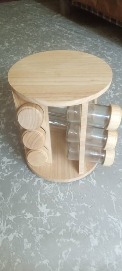 spice rack slightly used. 10/10