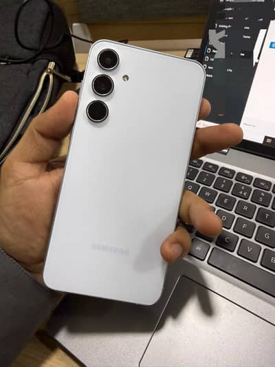 100000 ka hi sale krna hai is sy kam waly please message na kren.