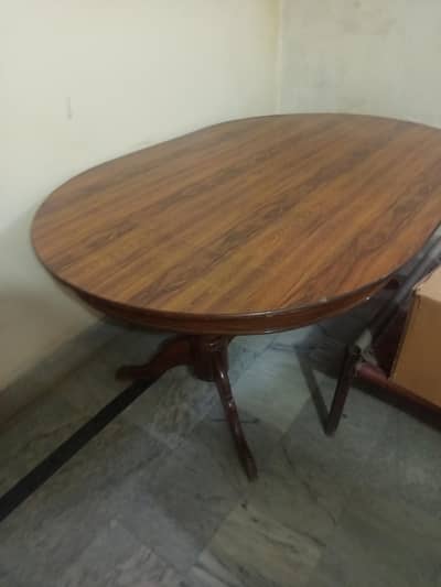 Dinning table 8*6 ft looks  like new
