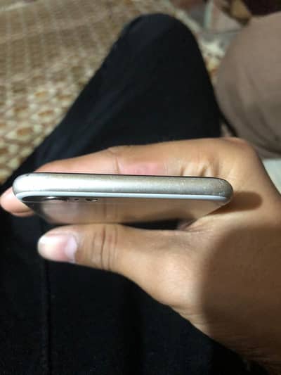 iPhone 6 non pta  all ok ha  bas back par crack  ha