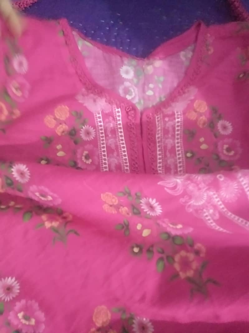 لیڈیز کپڑوں کی سلائی – 40 سال تجربہ 2