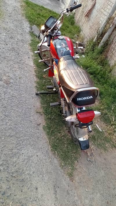 Hi speed moterciycale model 2021 Contact no 03135915744