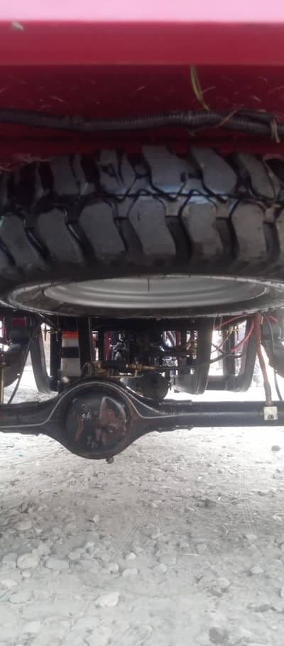 like a new riksha bohat km use he lal din  kamal dinurjent seel